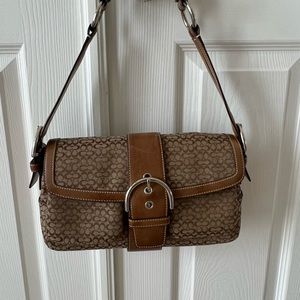 Coach bag excellent condition. Lightly used